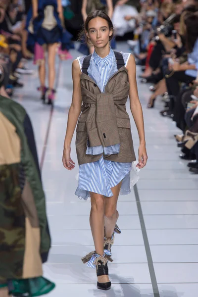 Look 9